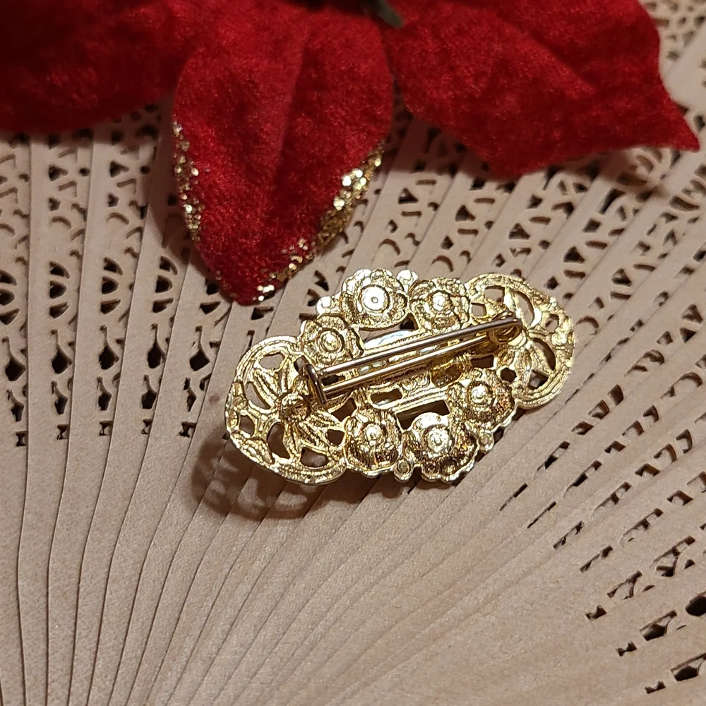Unique Vintage Gold and Cream Brooch